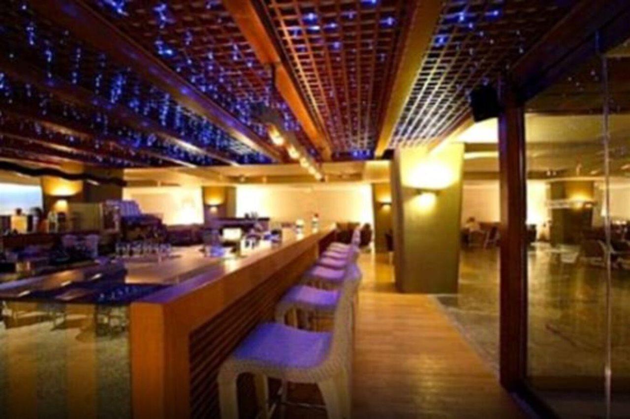 Sitia Beach City Resort & Spa Esterno foto The bar at the 101 bar
