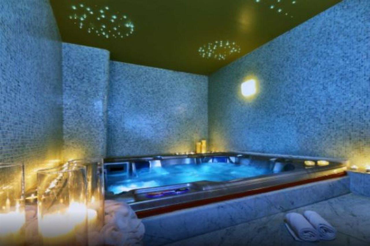 Sitia Beach City Resort & Spa Esterno foto A spa in the hotel