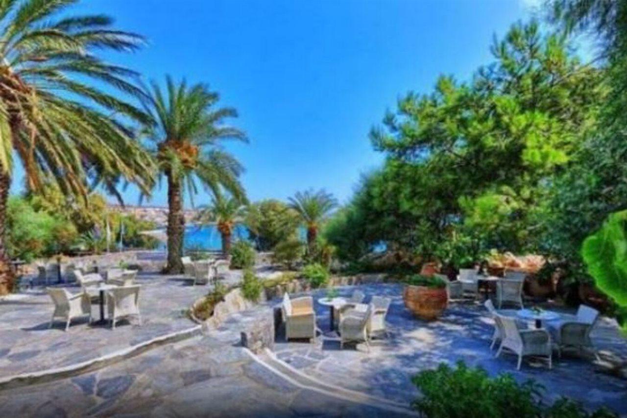 Sitia Beach City Resort & Spa Esterno foto The garden of the hotel