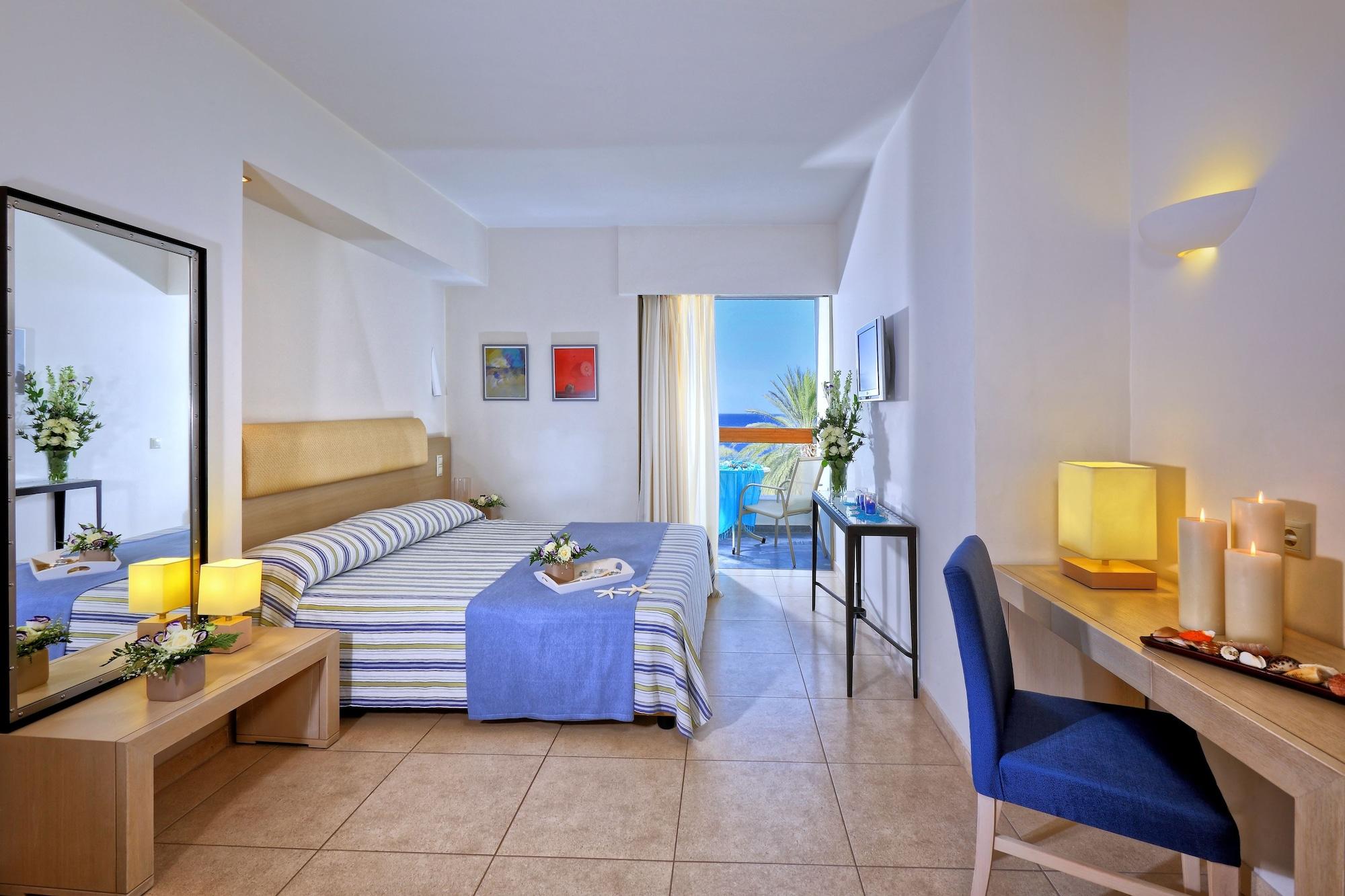 Sitia Beach City Resort & Spa Esterno foto A typical room at the hotel