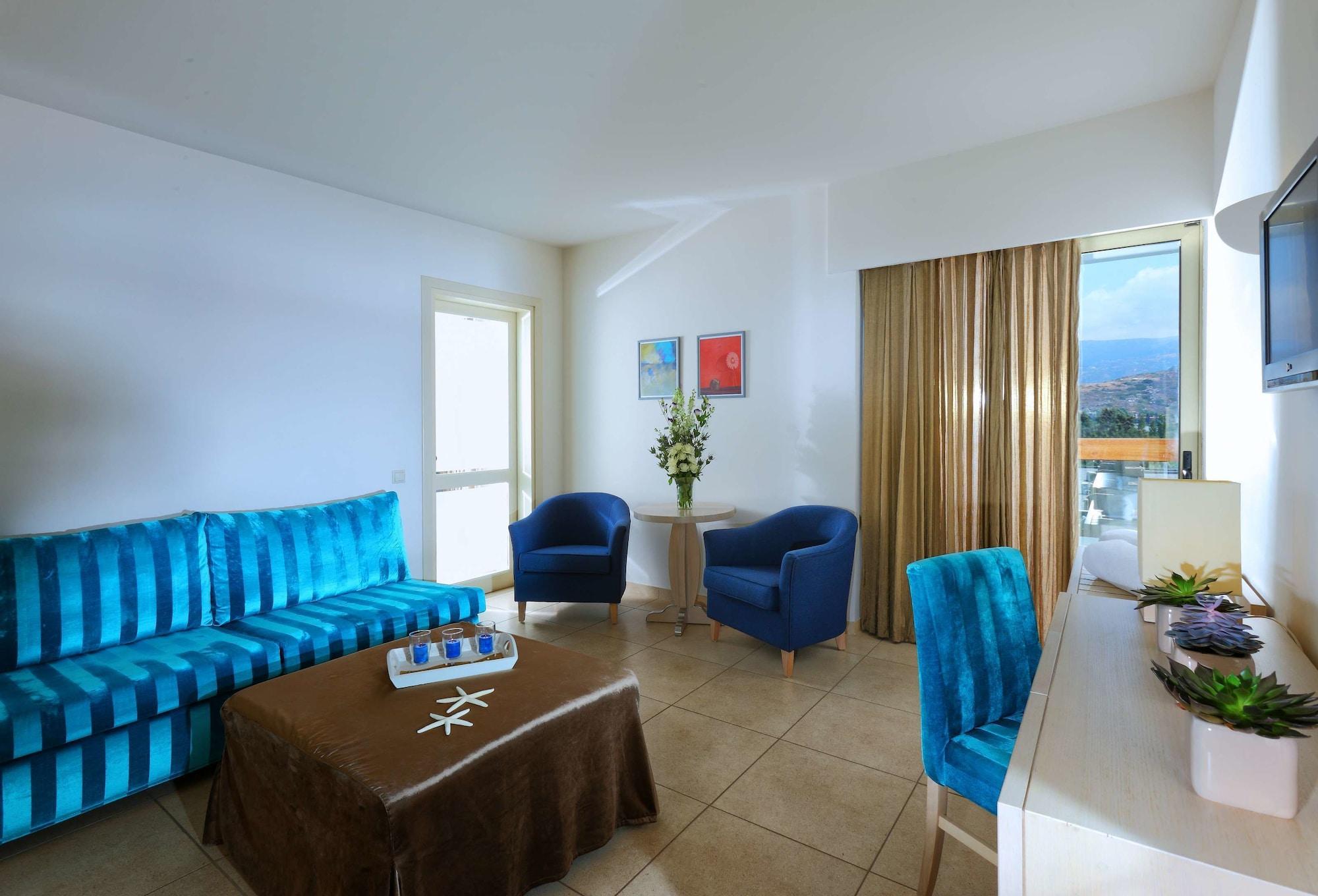 Sitia Beach City Resort & Spa Esterno foto A living room