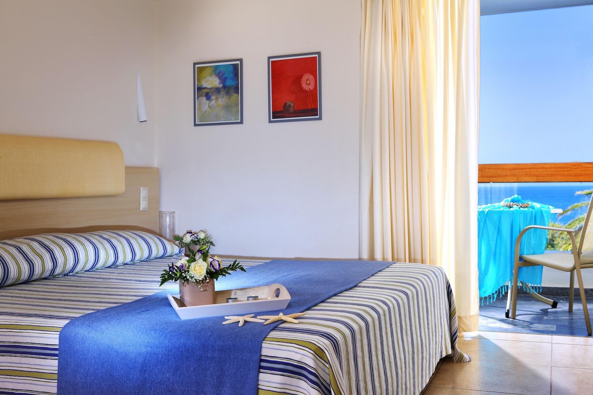 Sitia Beach City Resort & Spa Esterno foto A typical room at the hotel