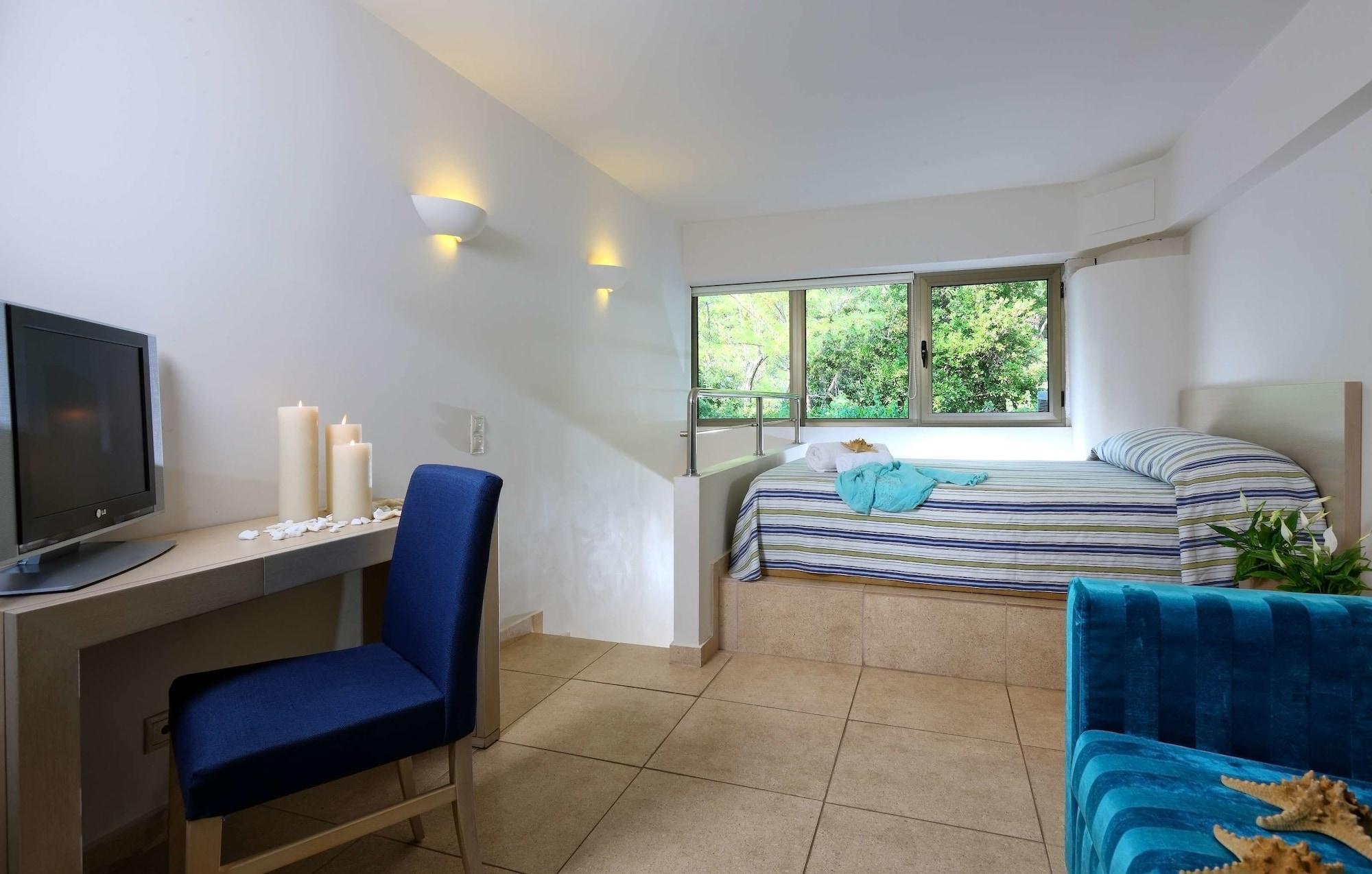 Sitia Beach City Resort & Spa Esterno foto A room at the Dan Hotel