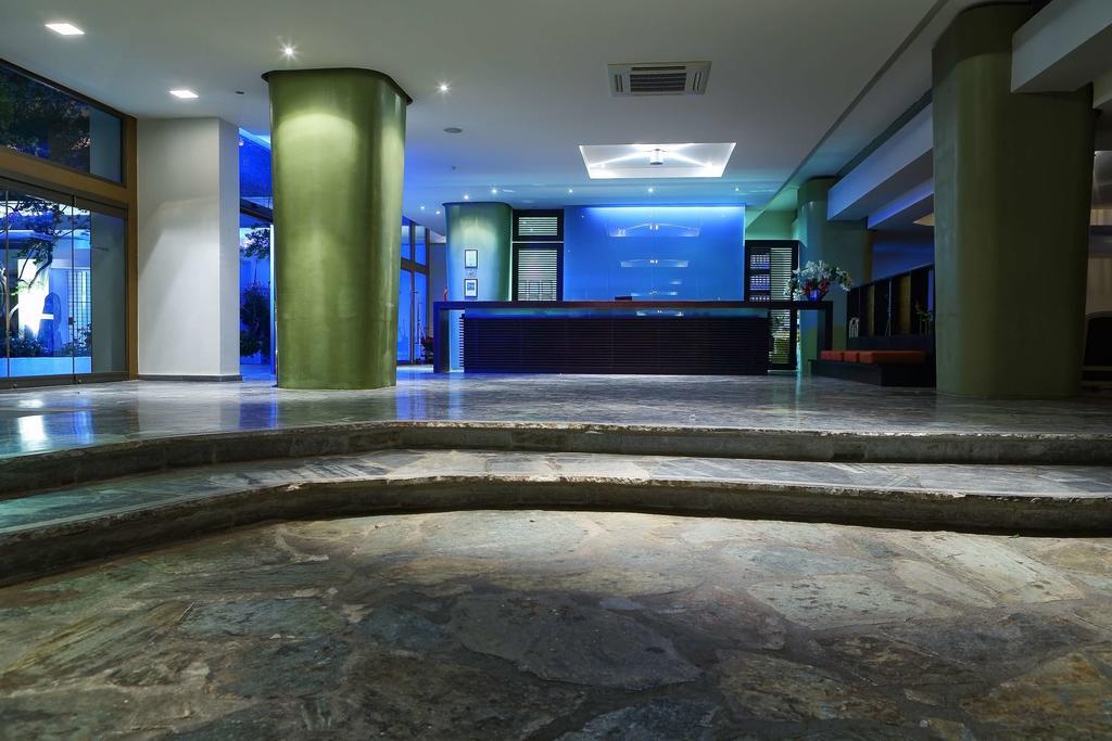 Sitia Beach City Resort & Spa Esterno foto Lobby