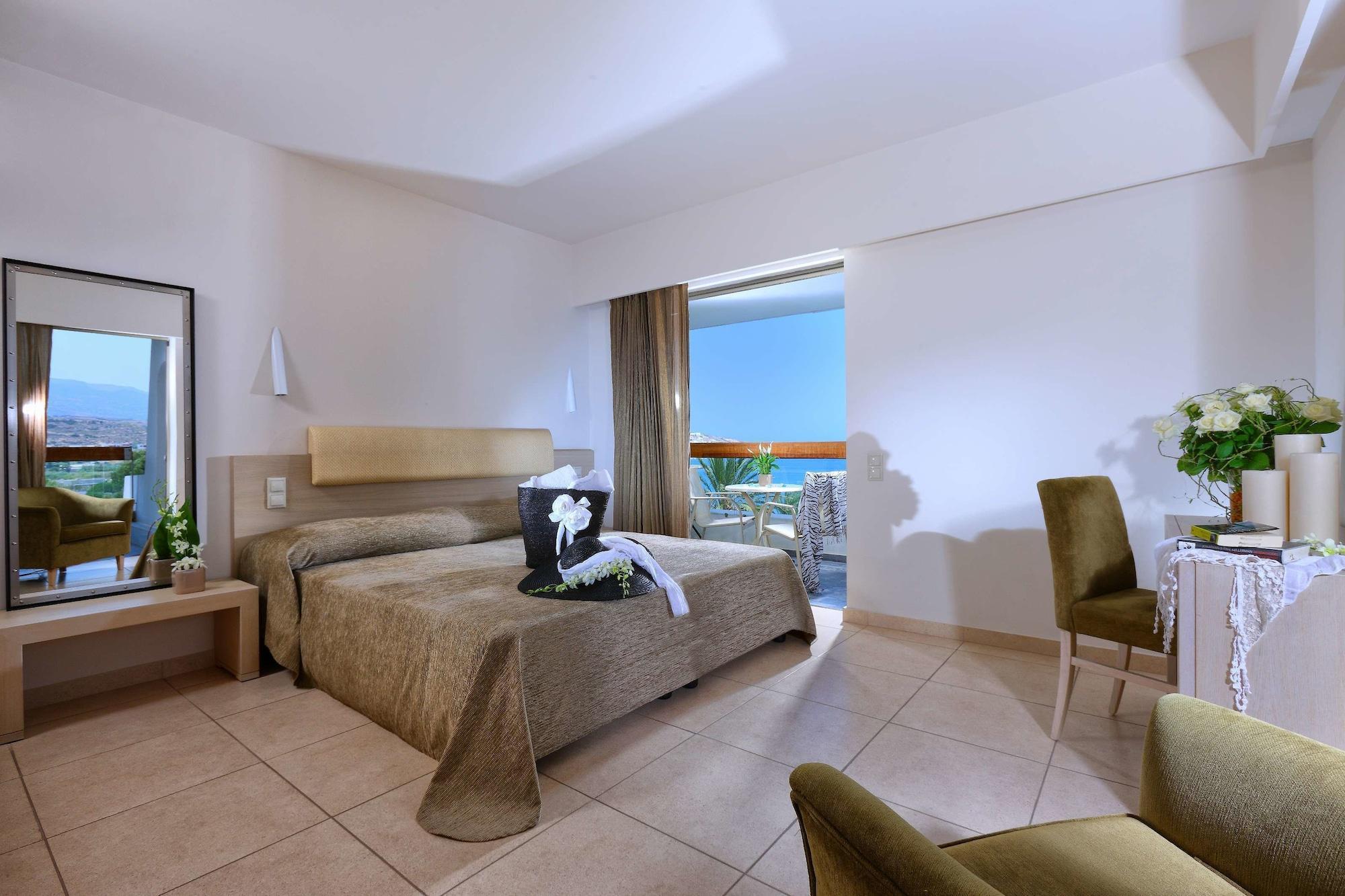 Sitia Beach City Resort & Spa Esterno foto A room at the hotel