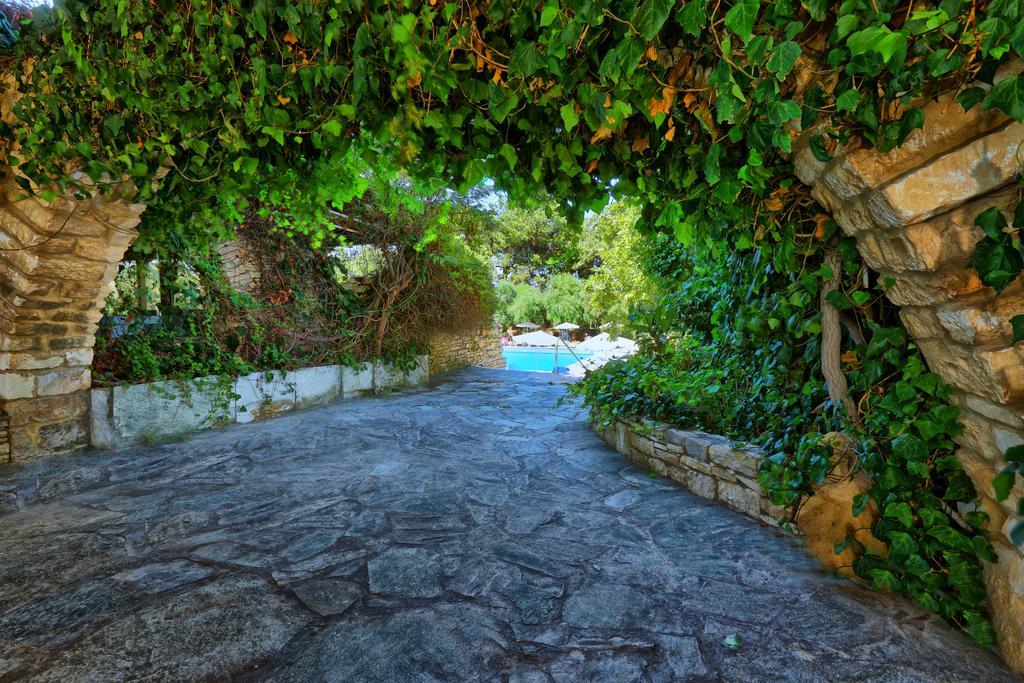 Sitia Beach City Resort & Spa Esterno foto A street in Chania