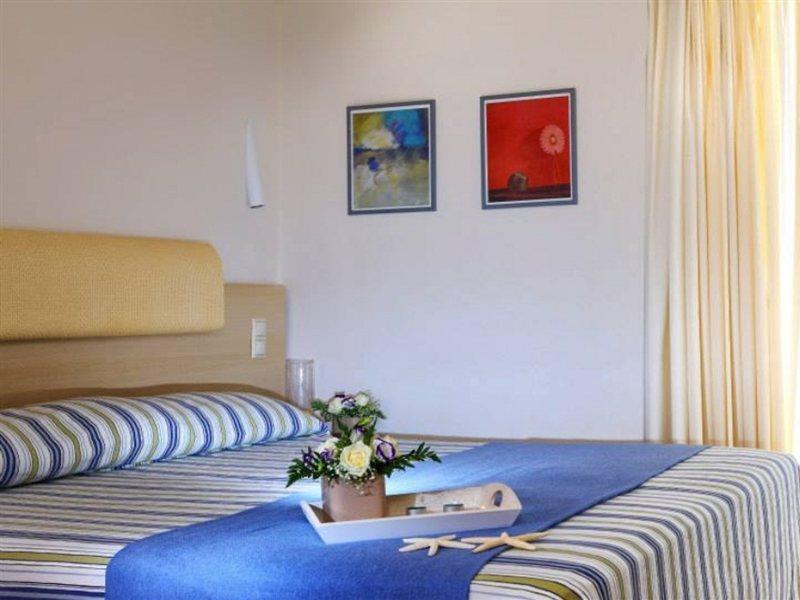 Sitia Beach City Resort & Spa Esterno foto A bedroom at the hotel