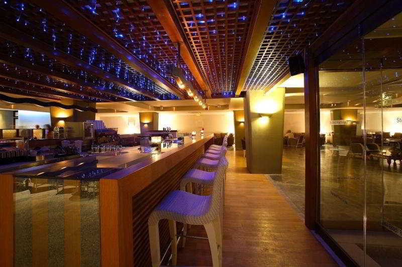 Sitia Beach City Resort & Spa Esterno foto The bar at the Sky Bar