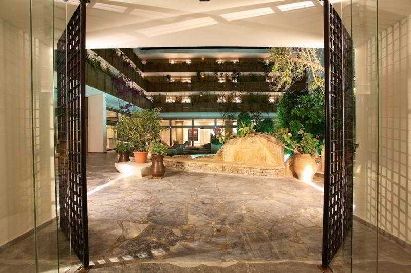Sitia Beach City Resort & Spa Esterno foto Entrance to the hotel