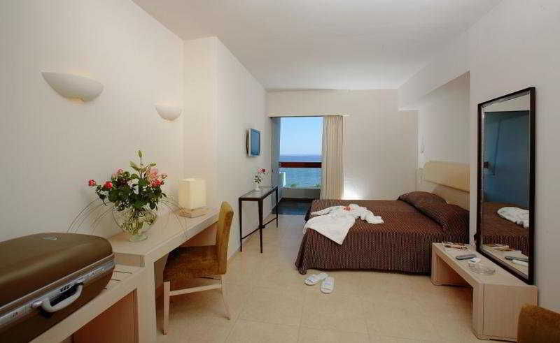 Sitia Beach City Resort & Spa Esterno foto A typical hotel room