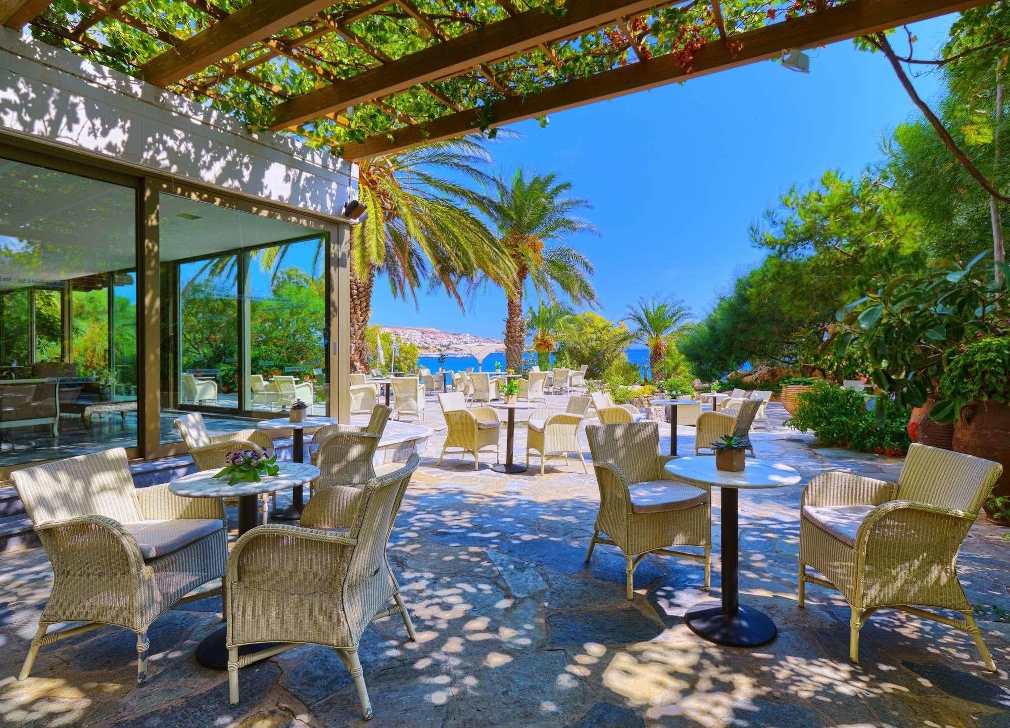 Sitia Beach City Resort & Spa Esterno foto The restaurant at the hotel
